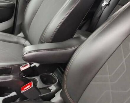 Красный Шевроле Trax, объемом двигателя 1.4 л и пробегом 50 тыс. км за 13600 $, фото 16 на Automoto.ua