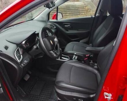 Красный Шевроле Trax, объемом двигателя 1.4 л и пробегом 50 тыс. км за 13600 $, фото 13 на Automoto.ua