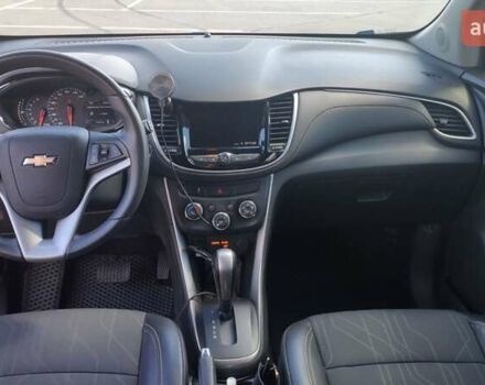 Красный Шевроле Trax, объемом двигателя 1.36 л и пробегом 52 тыс. км за 14300 $, фото 17 на Automoto.ua