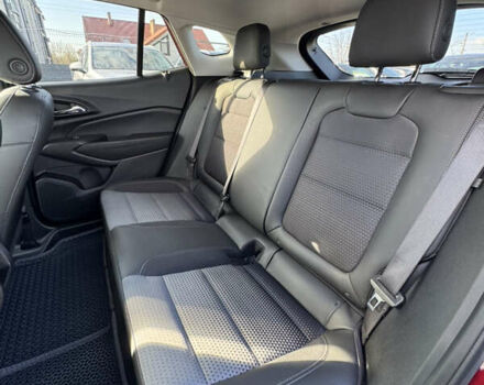 Красный Шевроле Trax, объемом двигателя 1.2 л и пробегом 80 тыс. км за 18999 $, фото 21 на Automoto.ua