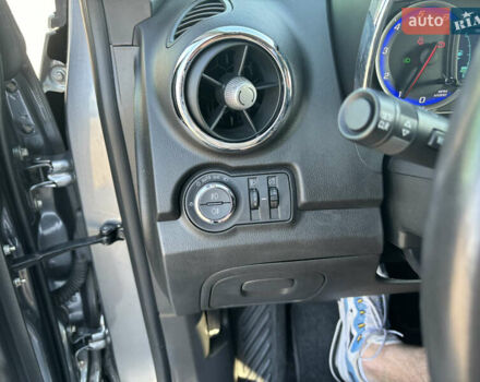 Сірий Шевроле Trax, об'ємом двигуна 1.7 л та пробігом 180 тис. км за 10700 $, фото 27 на Automoto.ua