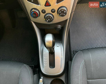 Серый Шевроле Trax, объемом двигателя 1.4 л и пробегом 190 тыс. км за 10700 $, фото 13 на Automoto.ua