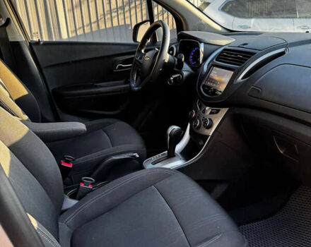 Серый Шевроле Trax, объемом двигателя 1.4 л и пробегом 190 тыс. км за 10700 $, фото 15 на Automoto.ua