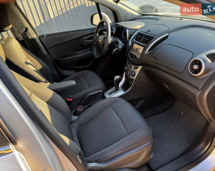 Серый Шевроле Trax, объемом двигателя 1.4 л и пробегом 190 тыс. км за 10700 $, фото 12 на Automoto.ua