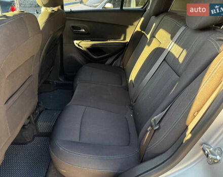 Серый Шевроле Trax, объемом двигателя 1.4 л и пробегом 190 тыс. км за 10700 $, фото 17 на Automoto.ua