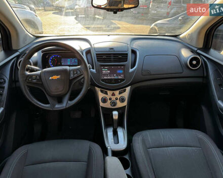 Серый Шевроле Trax, объемом двигателя 1.4 л и пробегом 190 тыс. км за 10700 $, фото 10 на Automoto.ua