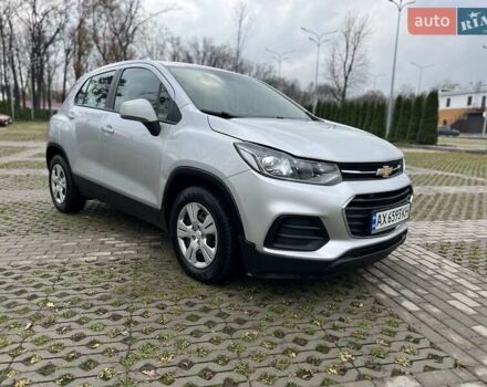 Серый Шевроле Trax, объемом двигателя 1.36 л и пробегом 104 тыс. км за 11300 $, фото 6 на Automoto.ua