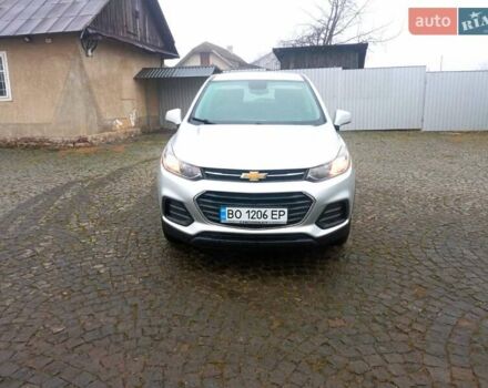 Серый Шевроле Trax, объемом двигателя 1.4 л и пробегом 218 тыс. км за 10800 $, фото 4 на Automoto.ua