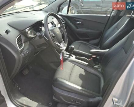 Серый Шевроле Trax, объемом двигателя 1.4 л и пробегом 108 тыс. км за 12800 $, фото 7 на Automoto.ua