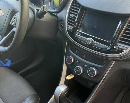 Серый Шевроле Trax, объемом двигателя 1.4 л и пробегом 108 тыс. км за 12800 $, фото 9 на Automoto.ua