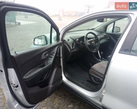 Серый Шевроле Trax, объемом двигателя 1.4 л и пробегом 218 тыс. км за 10800 $, фото 17 на Automoto.ua