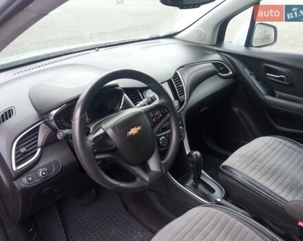 Серый Шевроле Trax, объемом двигателя 1.4 л и пробегом 218 тыс. км за 10800 $, фото 19 на Automoto.ua