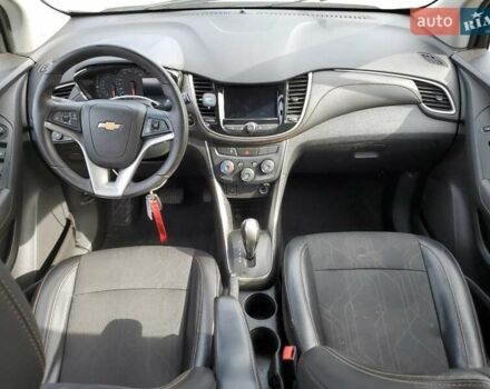 Серый Шевроле Trax, объемом двигателя 1.4 л и пробегом 108 тыс. км за 12800 $, фото 8 на Automoto.ua