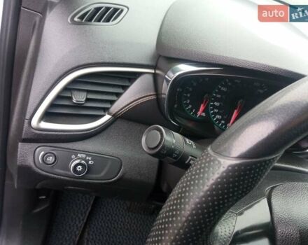 Серый Шевроле Trax, объемом двигателя 1.4 л и пробегом 218 тыс. км за 10800 $, фото 22 на Automoto.ua