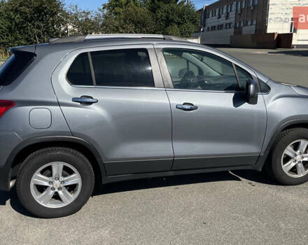 Серый Шевроле Trax, объемом двигателя 1.4 л и пробегом 115 тыс. км за 10000 $, фото 6 на Automoto.ua