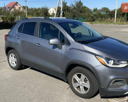 Серый Шевроле Trax, объемом двигателя 1.4 л и пробегом 115 тыс. км за 10000 $, фото 1 на Automoto.ua