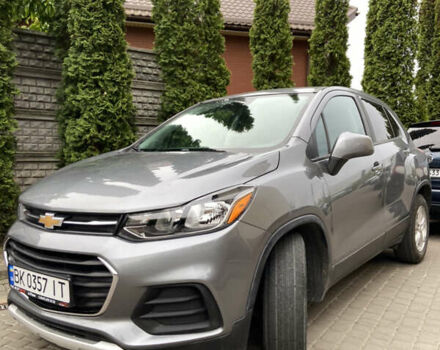 Шевроле Trax 2019 в Ровно на Automoto.ua Серый Шевроле Trax, объемом двигателя 1.4 л и пробегом 141 тыс. км за 12300 $, фото 2 на Automoto.ua