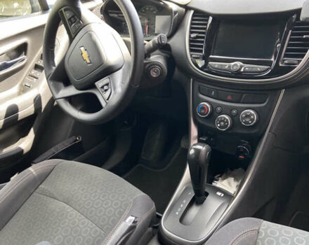Шевроле Trax 2019 в Ровно на Automoto.ua Серый Шевроле Trax, объемом двигателя 1.4 л и пробегом 141 тыс. км за 12300 $, фото 19 на Automoto.ua