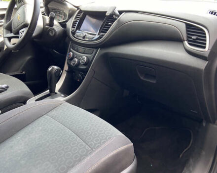 Шевроле Trax 2019 в Ровно на Automoto.ua Серый Шевроле Trax, объемом двигателя 1.4 л и пробегом 141 тыс. км за 12300 $, фото 22 на Automoto.ua