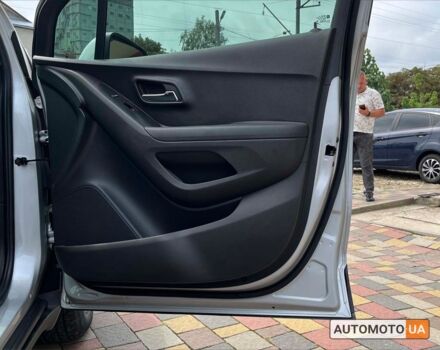 Сірий Шевроле Trax, об'ємом двигуна 1.4 л та пробігом 50 тис. км за 12999 $, фото 23 на Automoto.ua