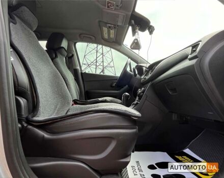 Сірий Шевроле Trax, об'ємом двигуна 1.4 л та пробігом 50 тис. км за 12999 $, фото 24 на Automoto.ua