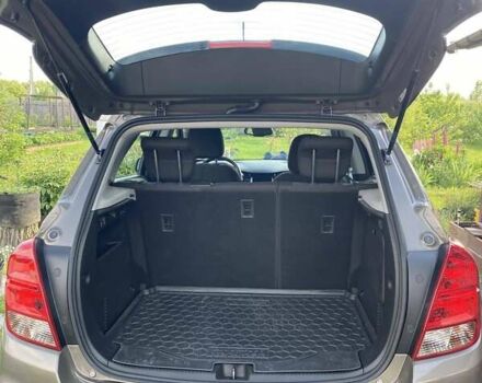 Серый Шевроле Trax, объемом двигателя 1.4 л и пробегом 54 тыс. км за 14500 $, фото 3 на Automoto.ua