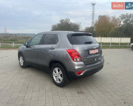 Серый Шевроле Trax, объемом двигателя 1.4 л и пробегом 202 тыс. км за 9600 $, фото 13 на Automoto.ua