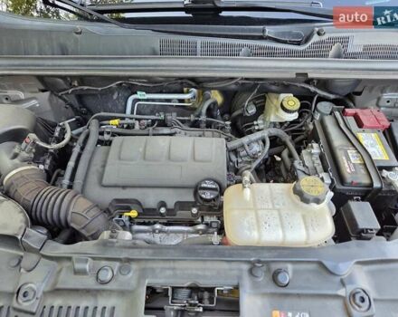 Серый Шевроле Trax, объемом двигателя 1.4 л и пробегом 19 тыс. км за 14400 $, фото 19 на Automoto.ua