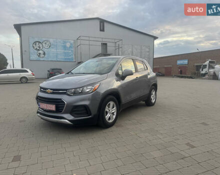 Серый Шевроле Trax, объемом двигателя 1.4 л и пробегом 202 тыс. км за 9600 $, фото 2 на Automoto.ua