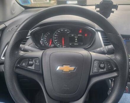 Серый Шевроле Trax, объемом двигателя 1.4 л и пробегом 19 тыс. км за 14400 $, фото 4 на Automoto.ua