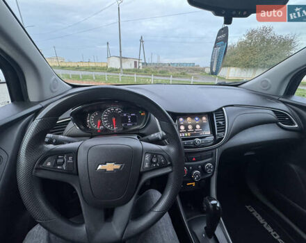 Серый Шевроле Trax, объемом двигателя 1.4 л и пробегом 202 тыс. км за 9600 $, фото 36 на Automoto.ua