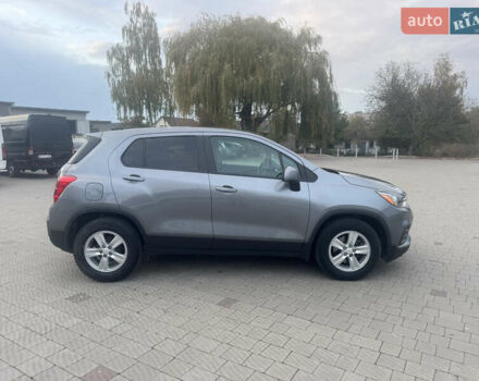 Серый Шевроле Trax, объемом двигателя 1.4 л и пробегом 202 тыс. км за 9600 $, фото 8 на Automoto.ua