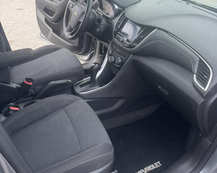 Серый Шевроле Trax, объемом двигателя 1.4 л и пробегом 202 тыс. км за 9600 $, фото 30 на Automoto.ua