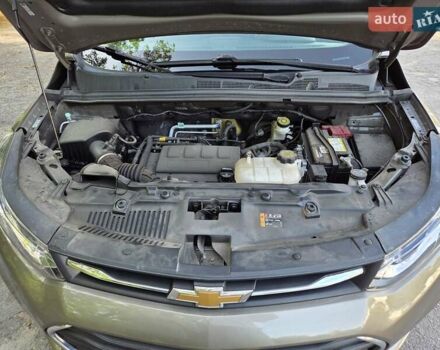 Серый Шевроле Trax, объемом двигателя 1.4 л и пробегом 19 тыс. км за 14400 $, фото 18 на Automoto.ua