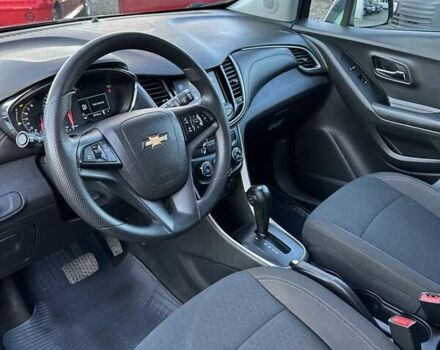 Сірий Шевроле Trax, об'ємом двигуна 1.4 л та пробігом 52 тис. км за 14500 $, фото 4 на Automoto.ua