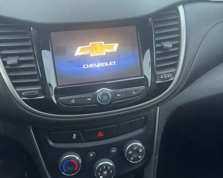 Серый Шевроле Trax, объемом двигателя 1.4 л и пробегом 202 тыс. км за 9600 $, фото 32 на Automoto.ua