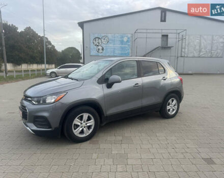 Серый Шевроле Trax, объемом двигателя 1.4 л и пробегом 202 тыс. км за 9600 $, фото 1 на Automoto.ua