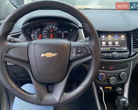 Серый Шевроле Trax, объемом двигателя 1.4 л и пробегом 54 тыс. км за 14500 $, фото 2 на Automoto.ua