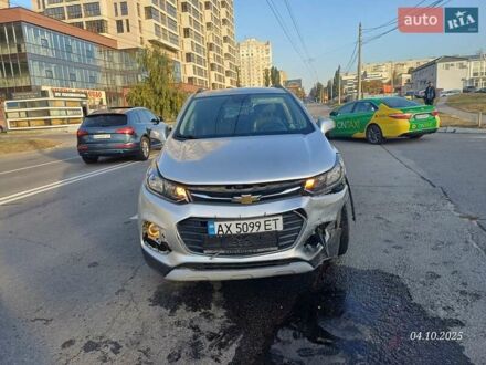 Шевроле Trax 2017 в Харькове на Automoto.ua Серый Шевроле Trax, объемом двигателя 1.36 л и пробегом 77 тыс. км за 8700 $, фото 1 на Automoto.ua