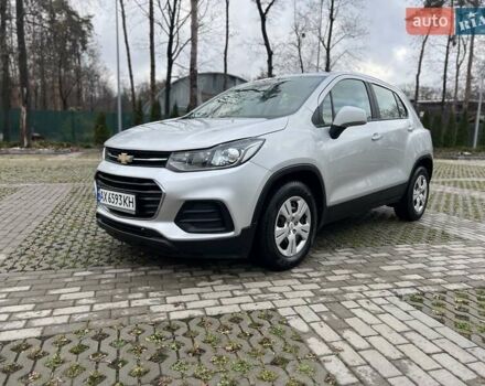 Серый Шевроле Trax, объемом двигателя 1.36 л и пробегом 104 тыс. км за 11300 $, фото 1 на Automoto.ua