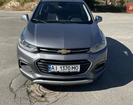 Серый Шевроле Trax, объемом двигателя 1.4 л и пробегом 115 тыс. км за 10000 $, фото 1 на Automoto.ua