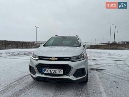 Шевроле Trax 2018 у Рівному на Automoto.ua Сірий Шевроле Trax, об'ємом двигуна 1.4 л та пробігом 185 тис. км за 10500 $, фото 1 на Automoto.ua