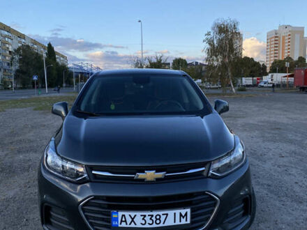 Шевроле Trax 2018 в Харькове на Automoto.ua Серый Шевроле Trax, объемом двигателя 1.4 л и пробегом 42 тыс. км за 13500 $, фото 1 на Automoto.ua