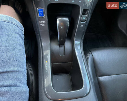 Белый Шевроле Вольт, объемом двигателя 1.4 л и пробегом 262 тыс. км за 11000 $, фото 38 на Automoto.ua