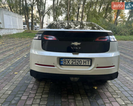 Белый Шевроле Вольт, объемом двигателя 1.4 л и пробегом 261 тыс. км за 9000 $, фото 13 на Automoto.ua