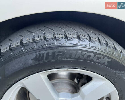 Белый Шевроле Вольт, объемом двигателя 1.4 л и пробегом 263 тыс. км за 11000 $, фото 50 на Automoto.ua