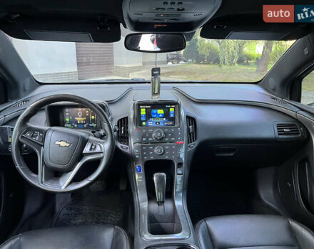 Белый Шевроле Вольт, объемом двигателя 1.4 л и пробегом 263 тыс. км за 11000 $, фото 29 на Automoto.ua