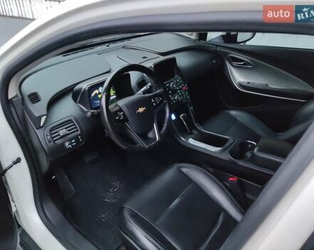 Белый Шевроле Вольт, объемом двигателя 1.4 л и пробегом 151 тыс. км за 12900 $, фото 25 на Automoto.ua