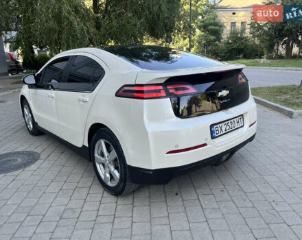 Белый Шевроле Вольт, объемом двигателя 1.4 л и пробегом 262 тыс. км за 11000 $, фото 22 на Automoto.ua