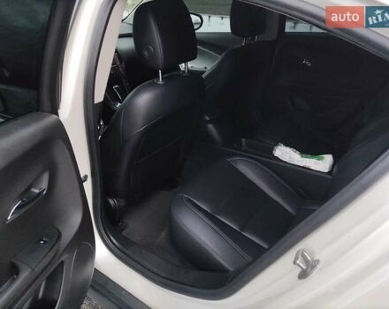 Белый Шевроле Вольт, объемом двигателя 1.4 л и пробегом 151 тыс. км за 12900 $, фото 21 на Automoto.ua